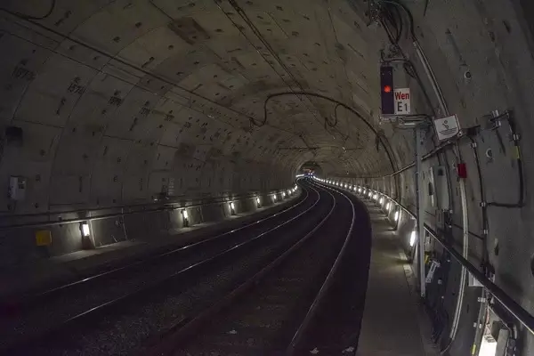 Новый проект планировки петербургской станции метрополитена